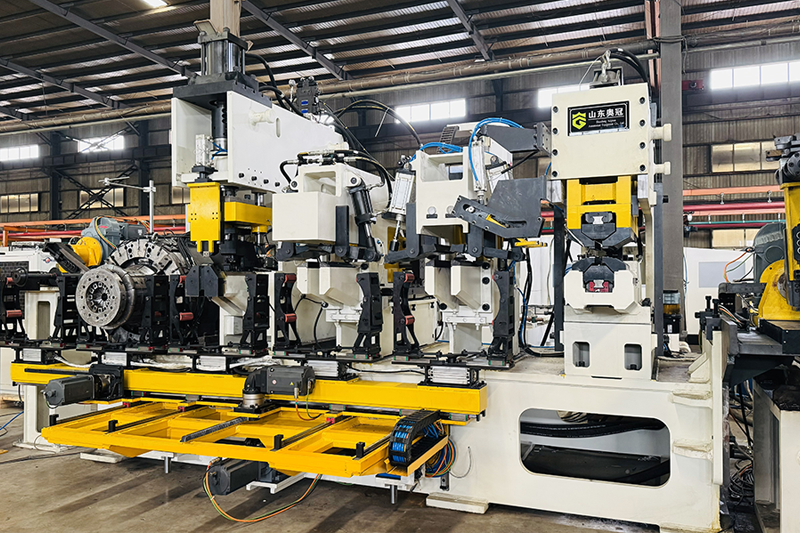 Máquina de recorte, aplanado, corte de extremos y redondeado